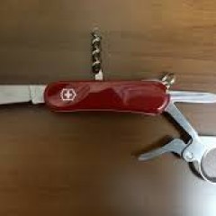 Нож VICTORINOX CIGAR 36 2.5703.E